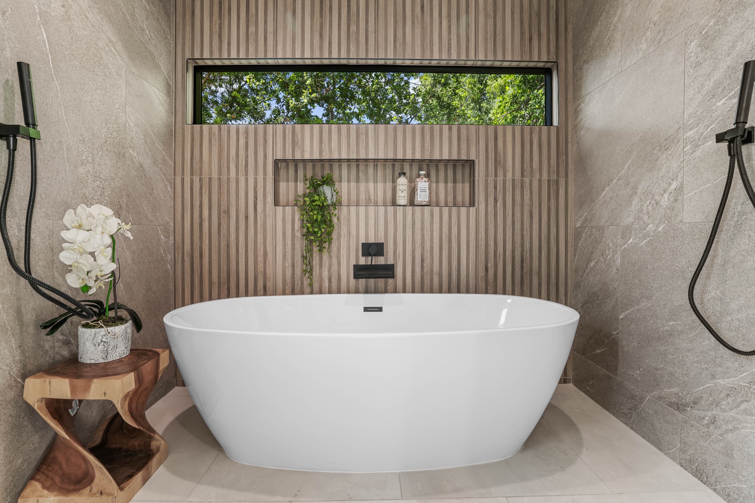 Master bathroom 2